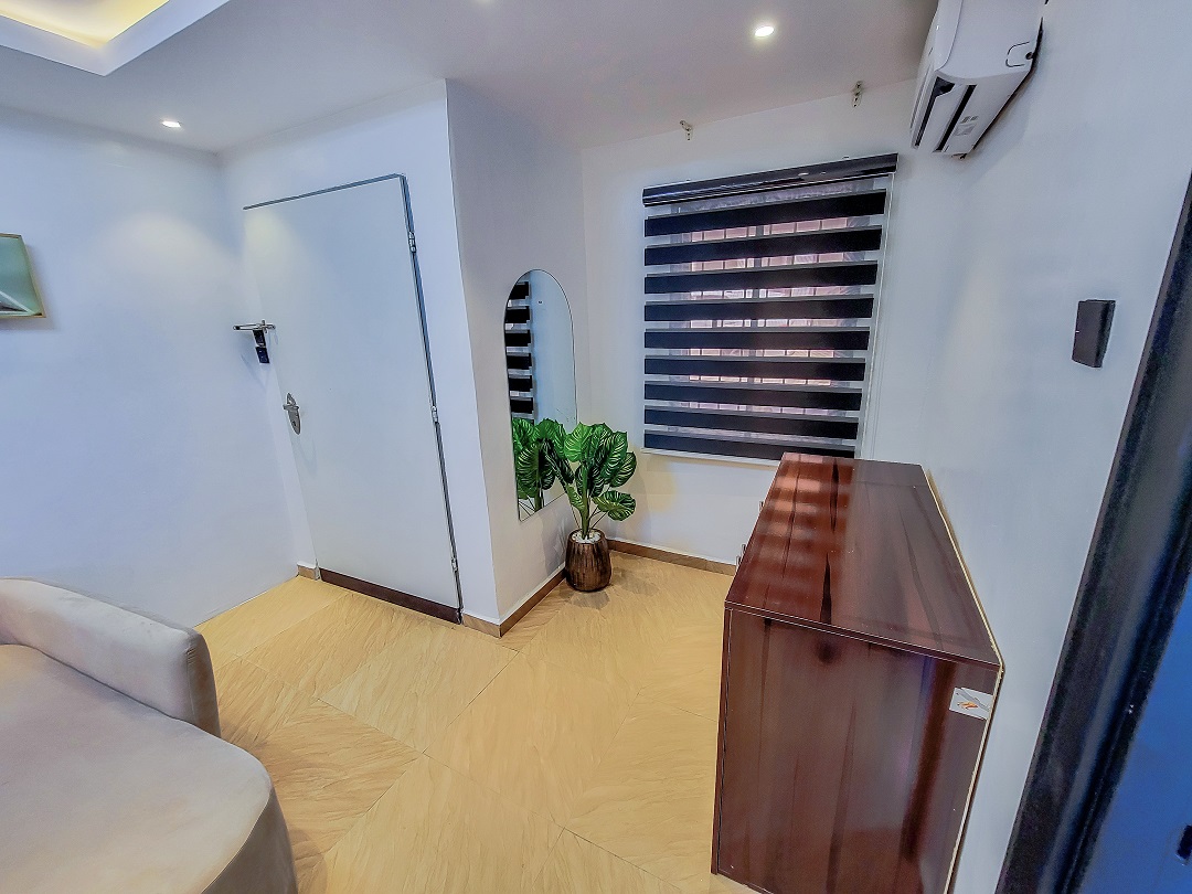 SITTING ROOM